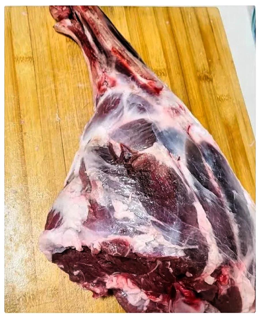 老公的乡下侄儿，去年来城里开饭店，找我们借了 10 万块钱。

后来生意不错，今