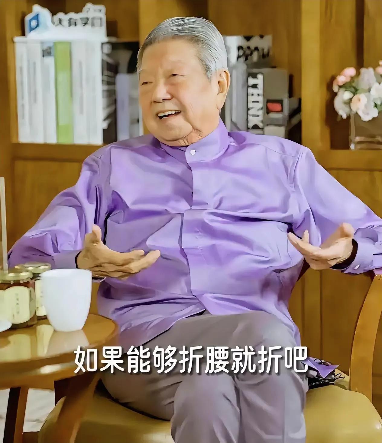 不佩服蔡澜，佩服蔡澜的老婆，各种花样做给他吃，还不计较男人动不动就换女友。不好意