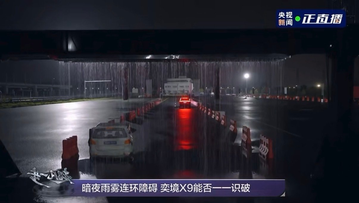夜间开车最担心什么谁懂夜间开车的痛点 晚上开那种弯多路窄的山路，急弯处没有凸面镜