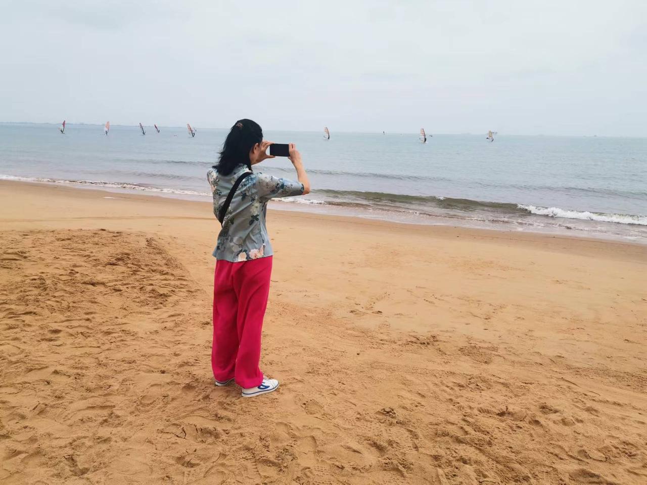 我超认同女人最重要的是人品第一。在这个快节奏的时代，美貌或许能让人在第一时间眼前