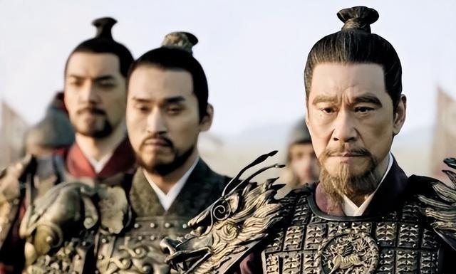 1406年，驸马梅殷在上朝途中，被人推下桥后溺水身亡。悲痛欲绝的宁国公主跑进宫中
