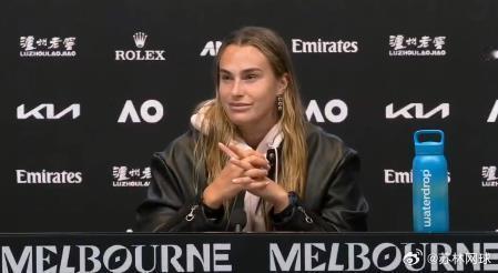 萨巴伦卡谈及本届澳网德约科维奇、瓦林卡和西里奇的出色表现时说：“这些家伙都是传奇