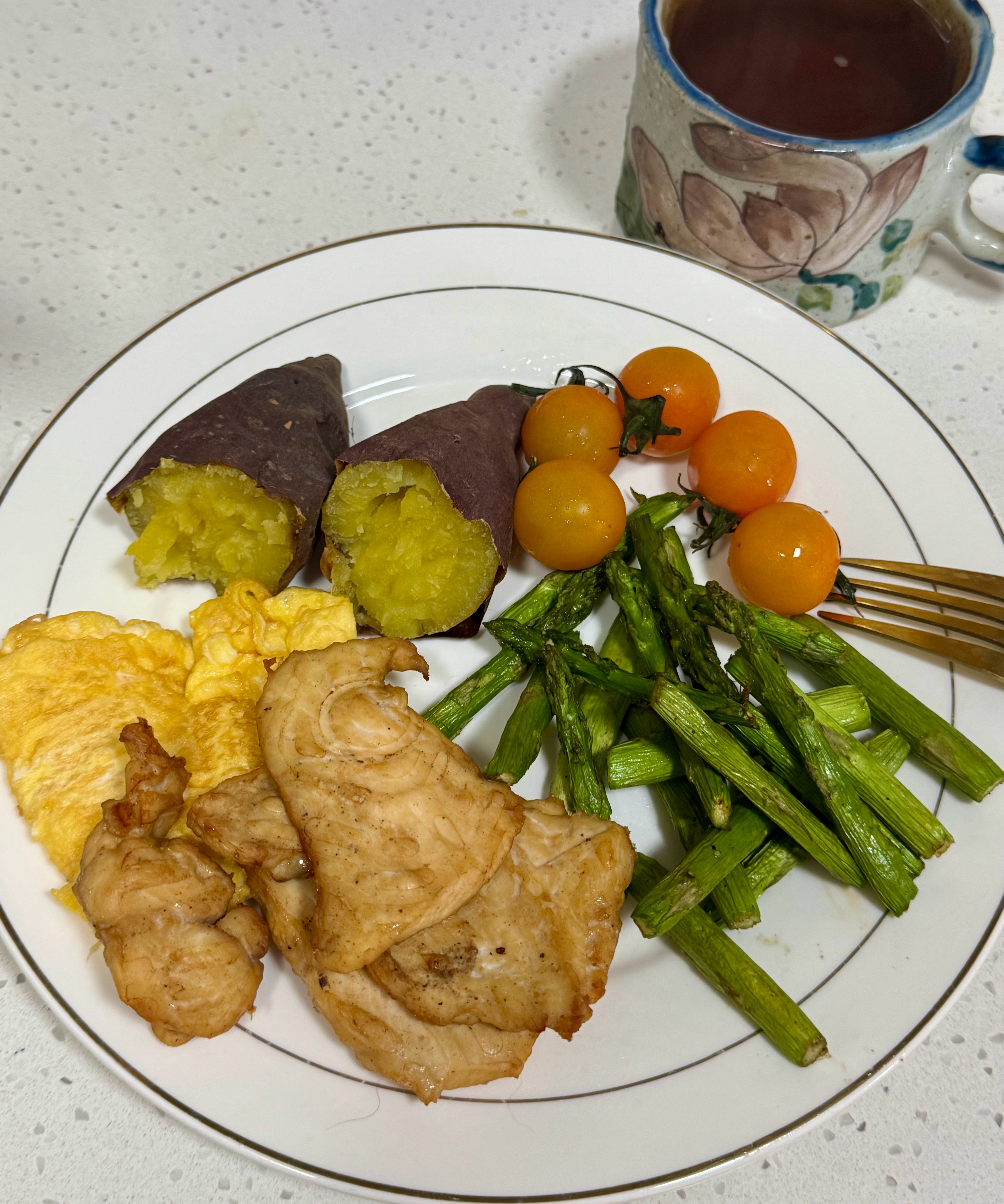 这是不是标准减脂餐？工作日都只能随便吃点刮油的，只有周末才有兴趣这么做一次！川川