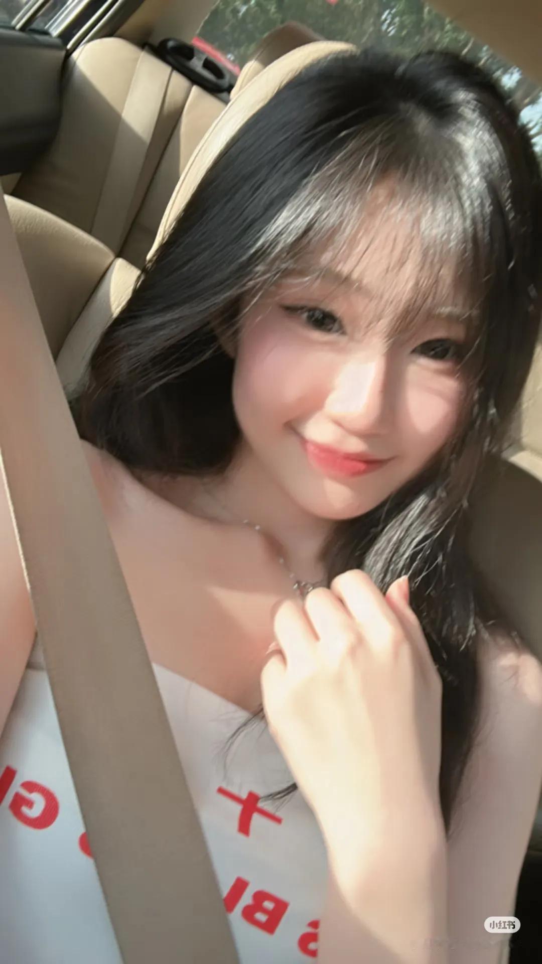 话说大马近几年就推出了许多样靓身材正，气质也相当不错的新晋博主，而yiin就是其