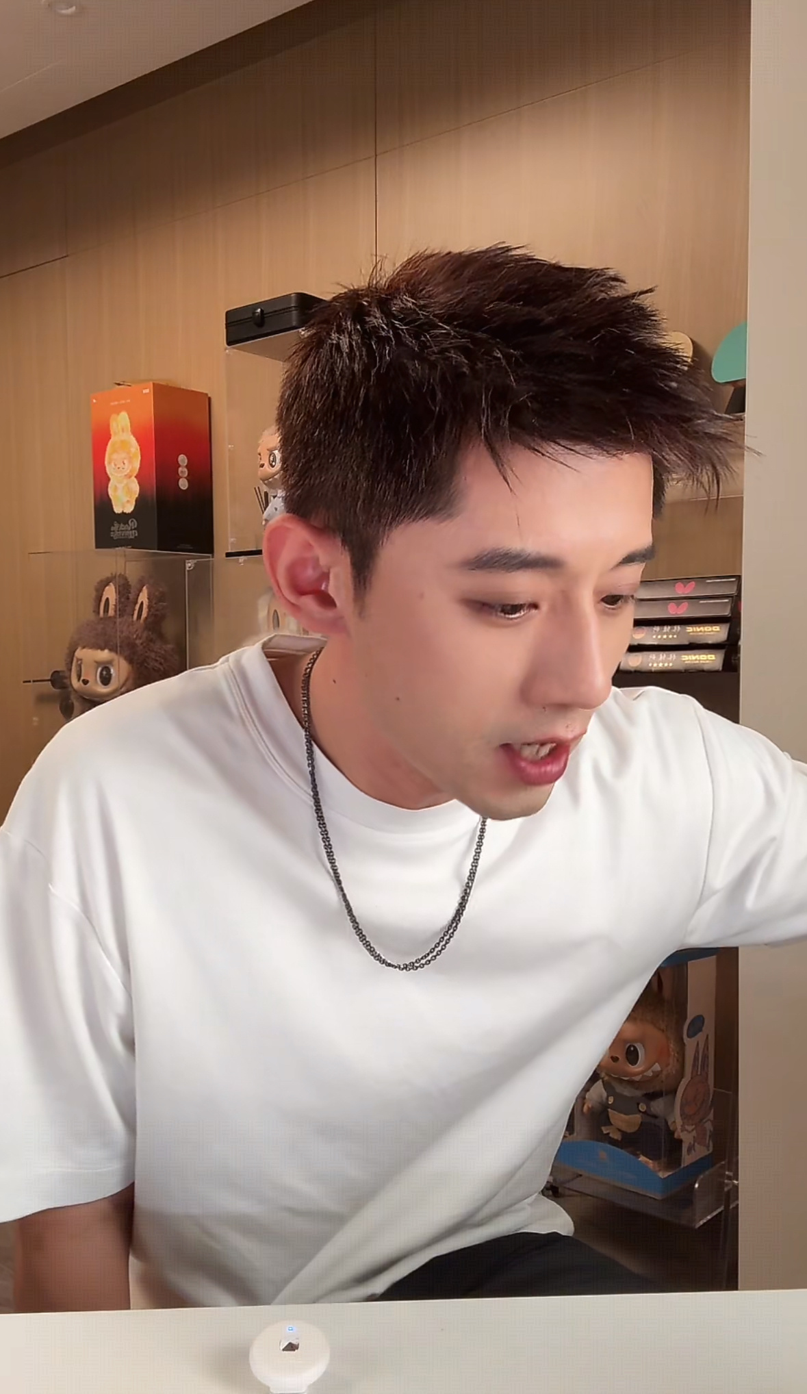 大号直播了，今天做的造型不能浪费是吧哥哥