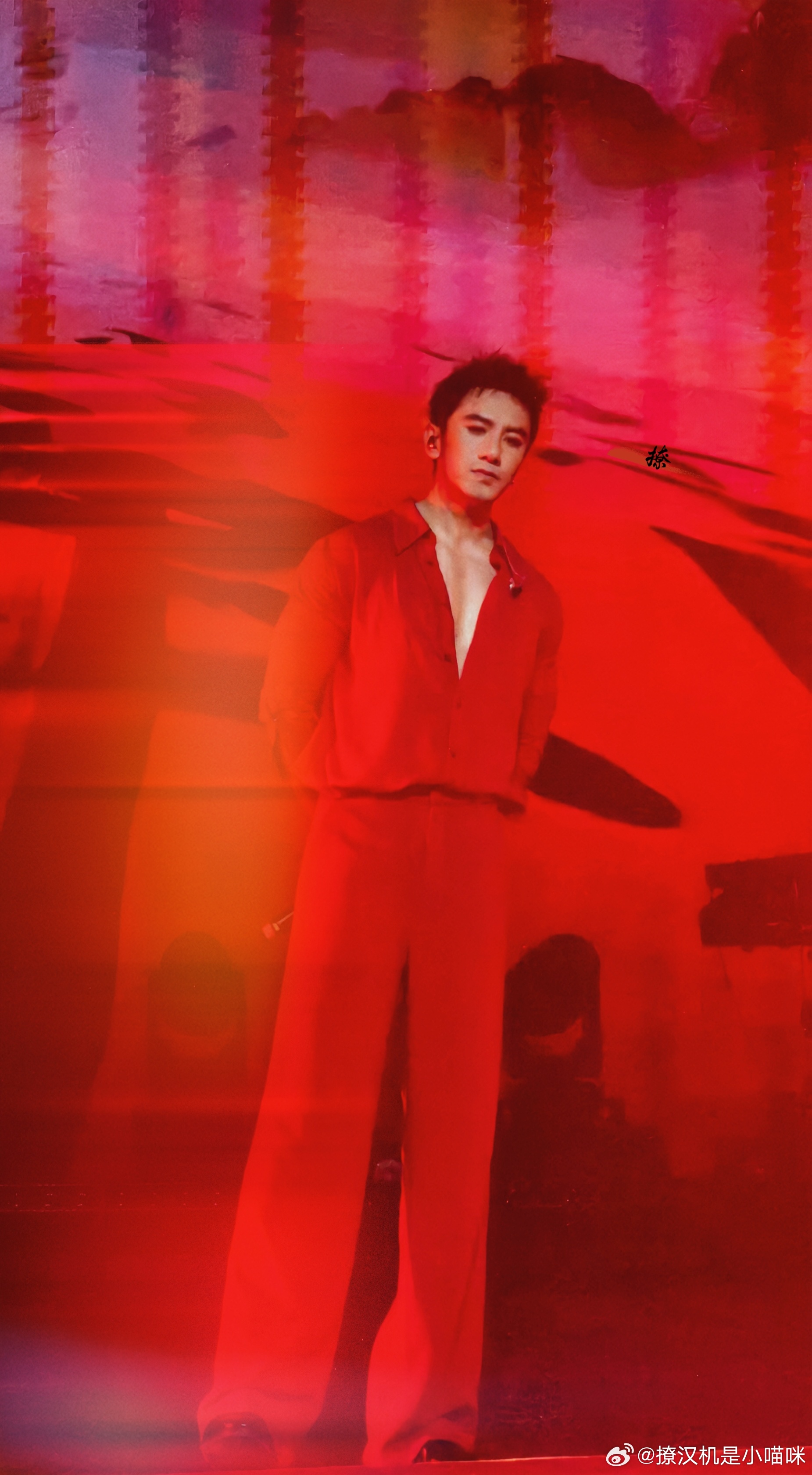 肖顺尧的腿这老长，真的不会恐高吗？我要叫他生图哥，因为是拍了生图加个水印直接可以