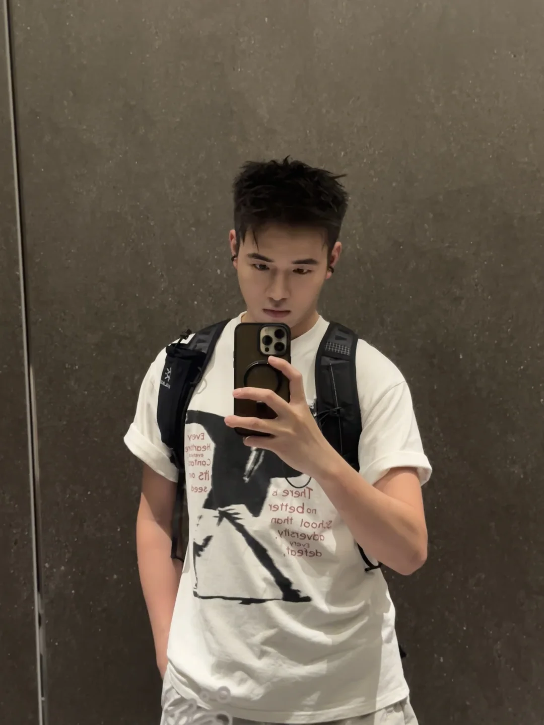 去打球的路上…
