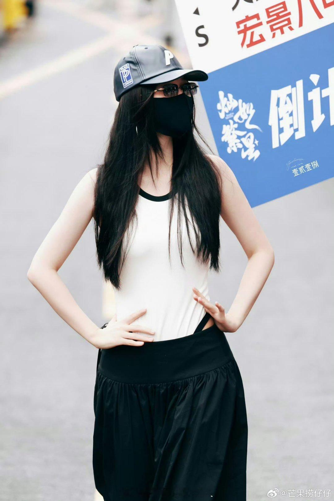 虞书欣每天剧宣都不一样这个小宝宝的脑袋瓜子太机灵了。 