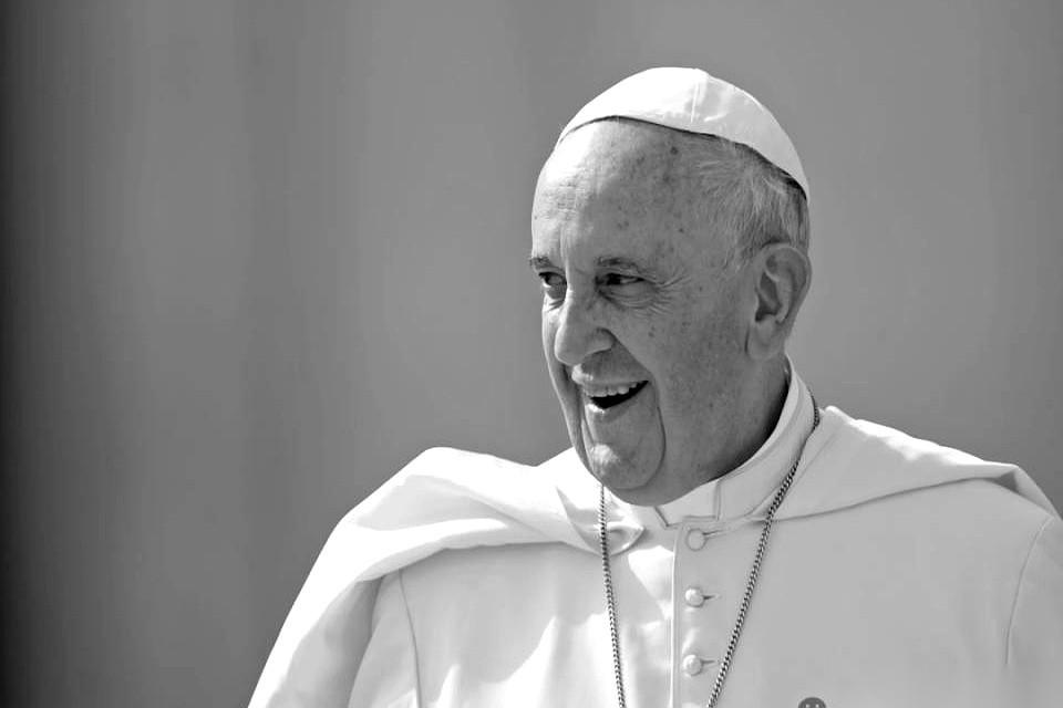 教皇说，黎巴嫩是不同信仰和睦共处的典范。
这话说的，太有水平了。
典范？对，一个