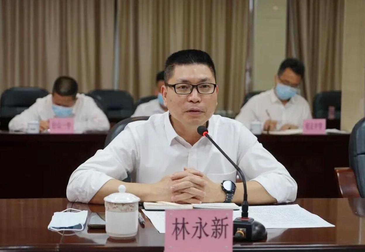 今天刷到了广东台山市教育局老林的消息，很多老师和家长都很吃惊。几个月前台山市华侨