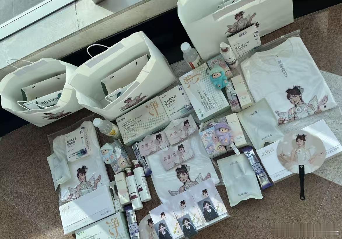 维妮娜长沙线下活动宠粉程度维妮娜长沙这场活动也太暖心了吧，人人都有伴手礼，还有亲