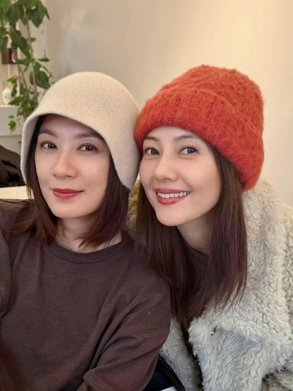 贾静雯和高圆圆的感情好我不意外，
贾静雯和高圆圆的演技在线我也不意外，

令我万