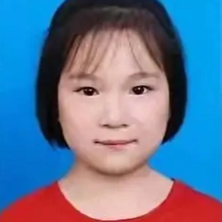 失踪的女孩叫甜甜，是个性格腼腆的双胞胎姐姐。当时妈妈就在楼下送个钥匙，想着这段路