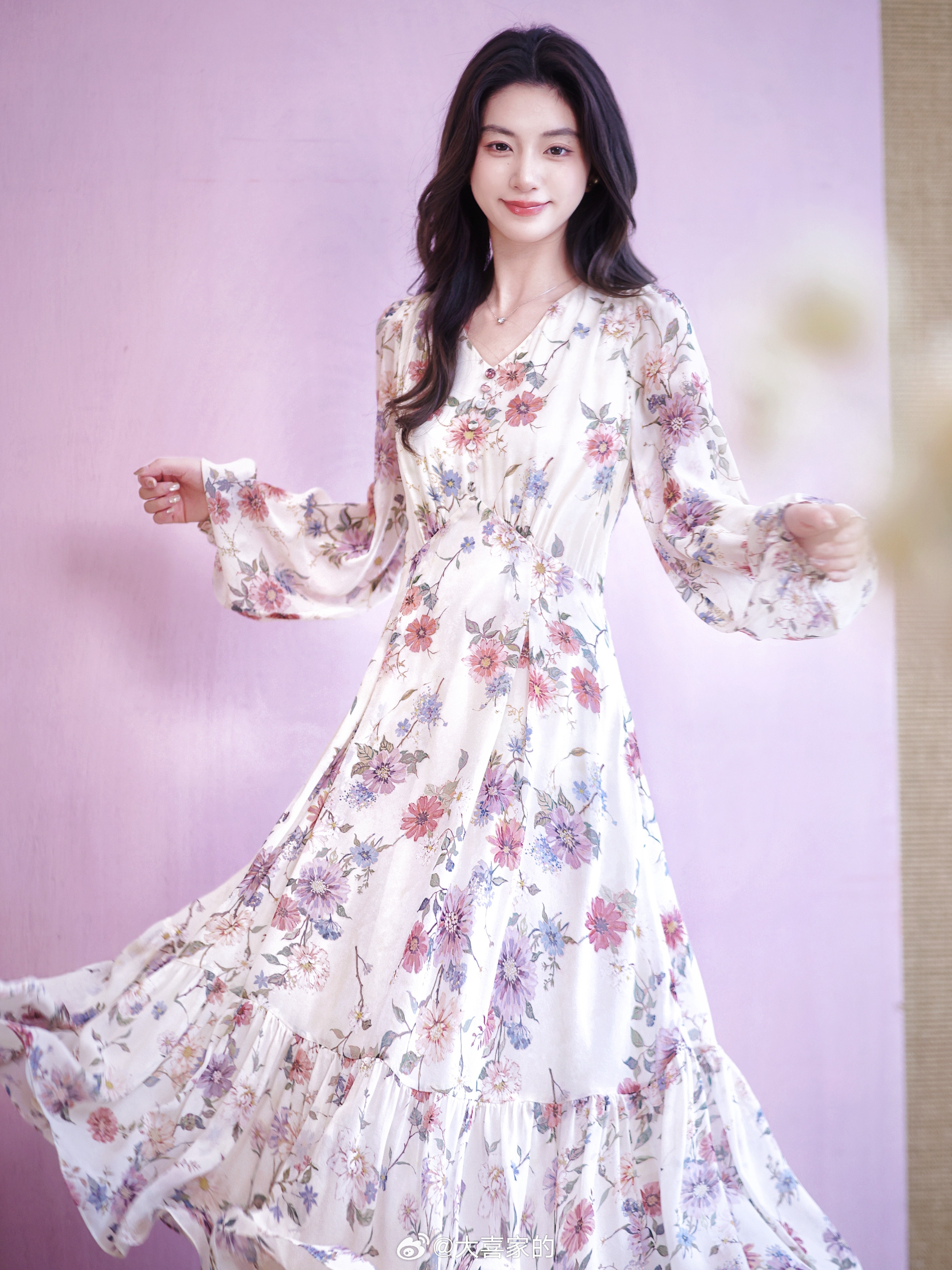 春天就是穿漂亮花裙子的时候！100真丝乔琪 轻盈浪漫实物本粒替宝子们先看过了 印