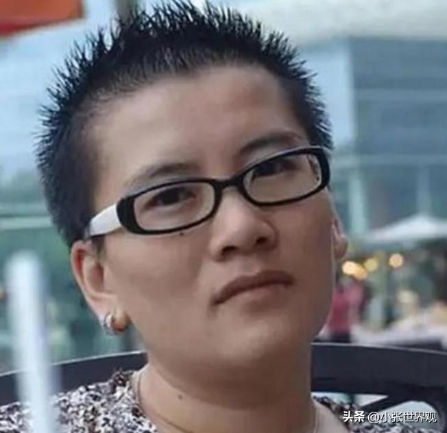 2005年，宁夏姑娘耿兰俊不顾父母反对，做了国内首例“女变男”的手术，当男性器官