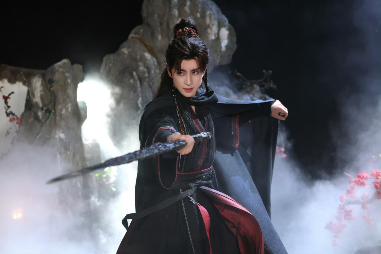 敖瑞鹏错世录今日开机错世开篇，横店开机🎬敖瑞鹏魏劫就位，携手张淼怡解锁宿命虐恋