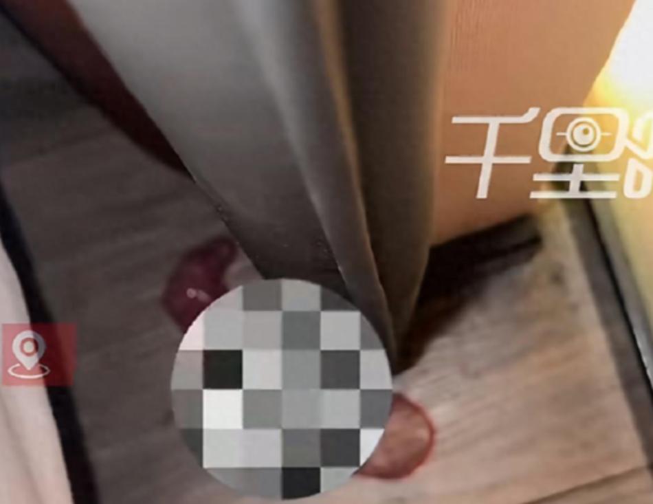 甘肃兰州，一对情侣酒店开房，折腾一整宿，到天亮才察觉屋里不对劲。就在床边，俩人发