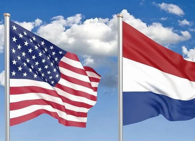 最近有个挺“魔幻”的事，荷兰新首相耶腾一句“开放务实”，不少人就开始脑补——AS