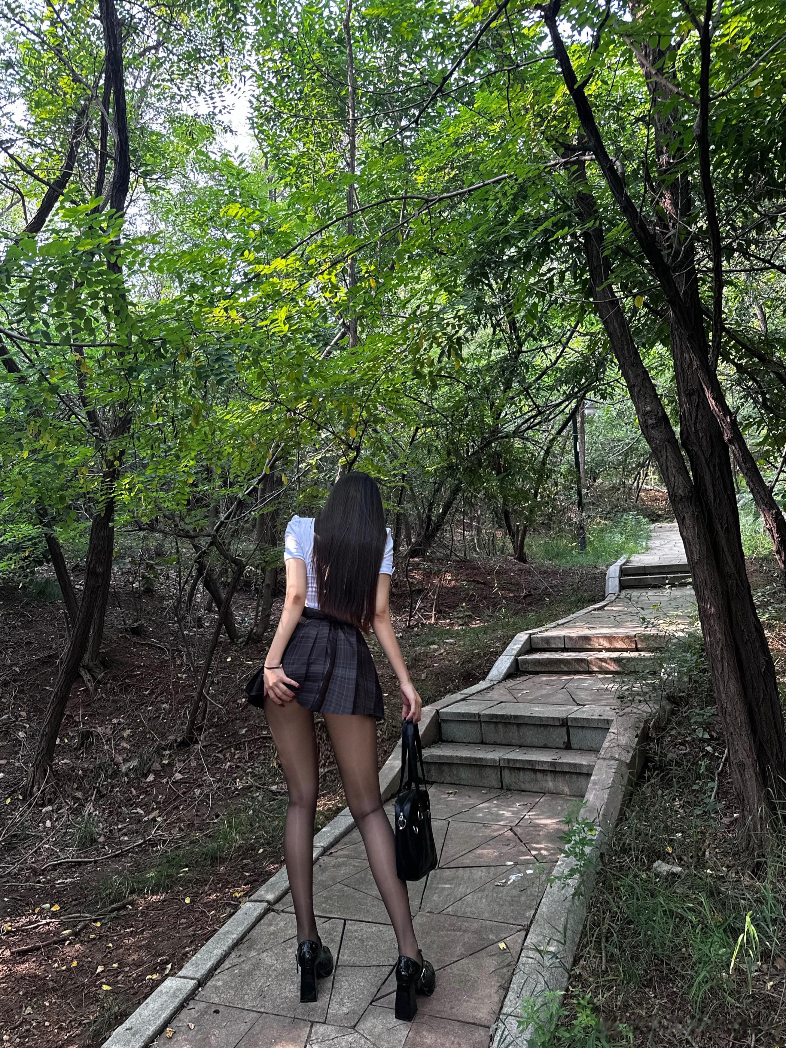 半斤八两的爱驯服不了我  ​​​