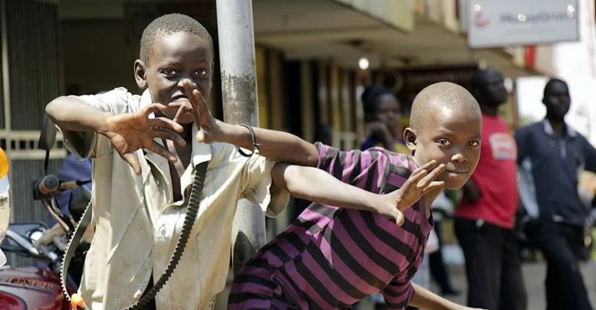 乌干达98%亲子鉴定非亲生一名议员在检测后被发现，他的9名孩子中，有5个与他没有