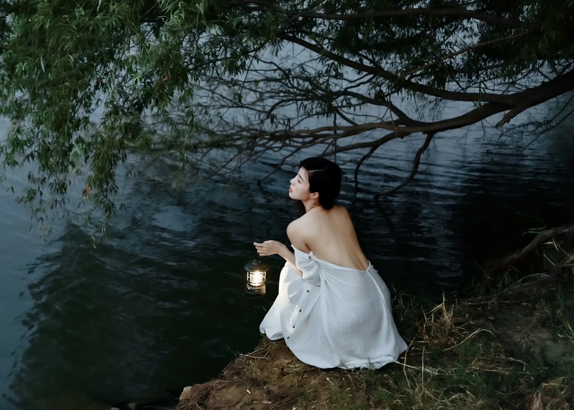夜间情绪｜沉默的光。《唯美中式 情绪写真》 模特