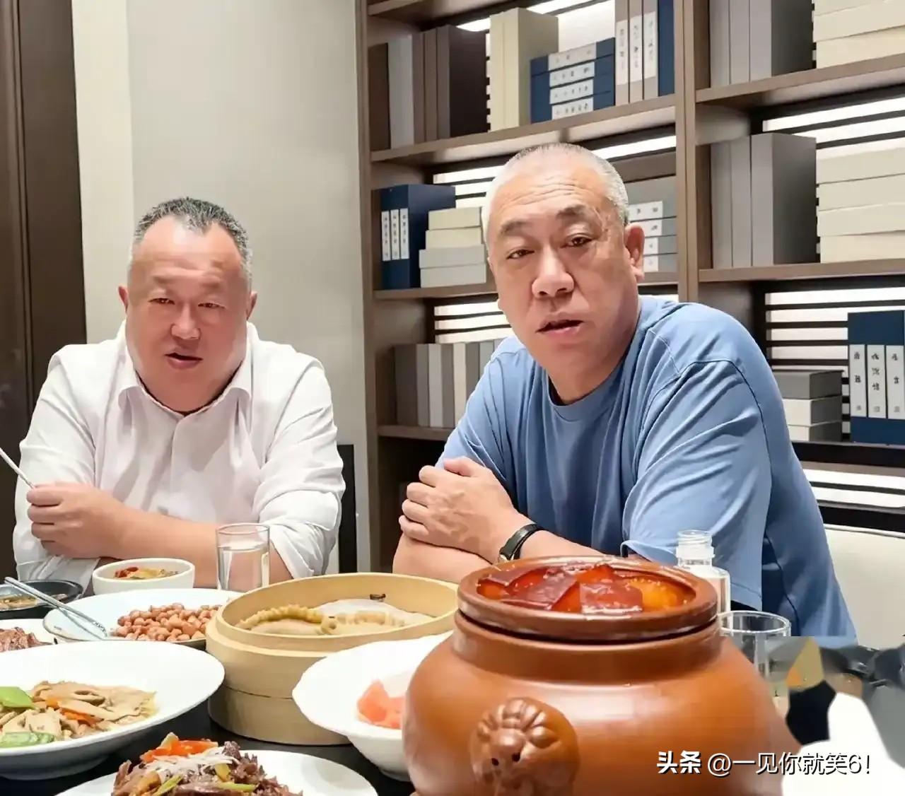 崔培军一觉醒来，收到2个消息。

一个是坏消息，另一个也是坏消息。

第一个坏消