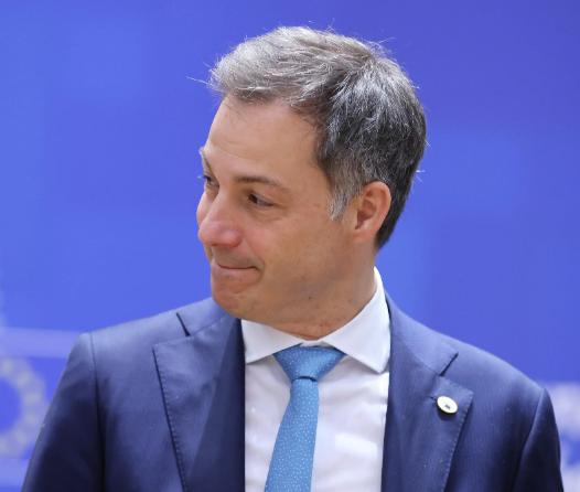 比利时首相曾经表示，人人都想加入欧盟，但没人想加入中国，美国的任何邻国都不会说想