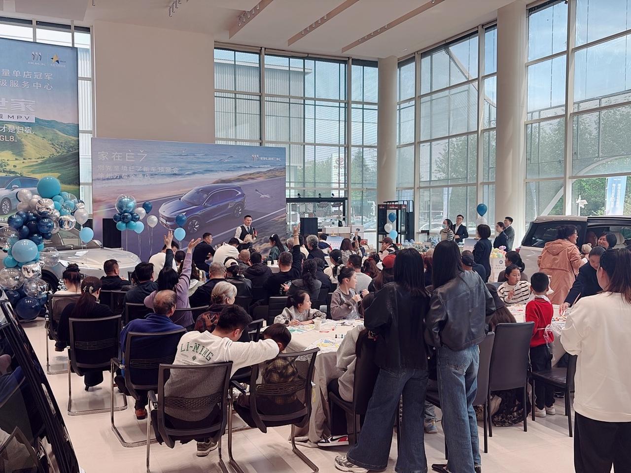 智能与性能兼备，别克至境E7三版本实力全面解析。
瞄准家庭用户打造的别克至境E7