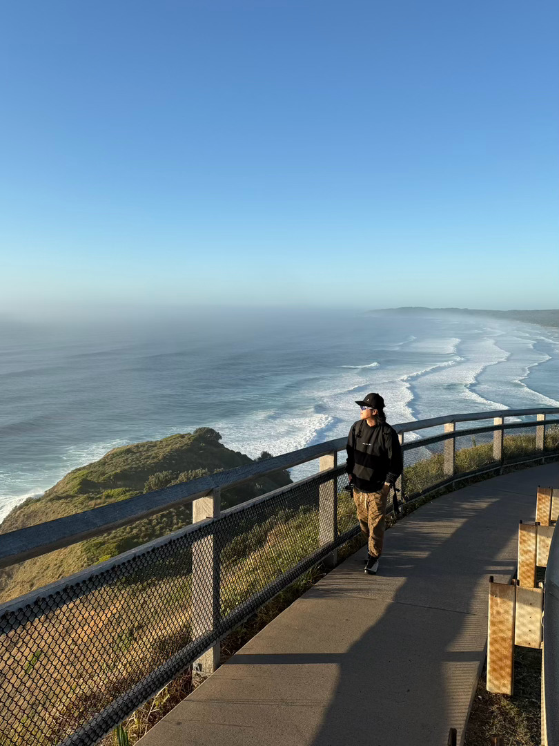 交换城市春光 我在拜伦湾，把春天拍成了Live图🌸~碧海蓝天，绿意盎然，大海的
