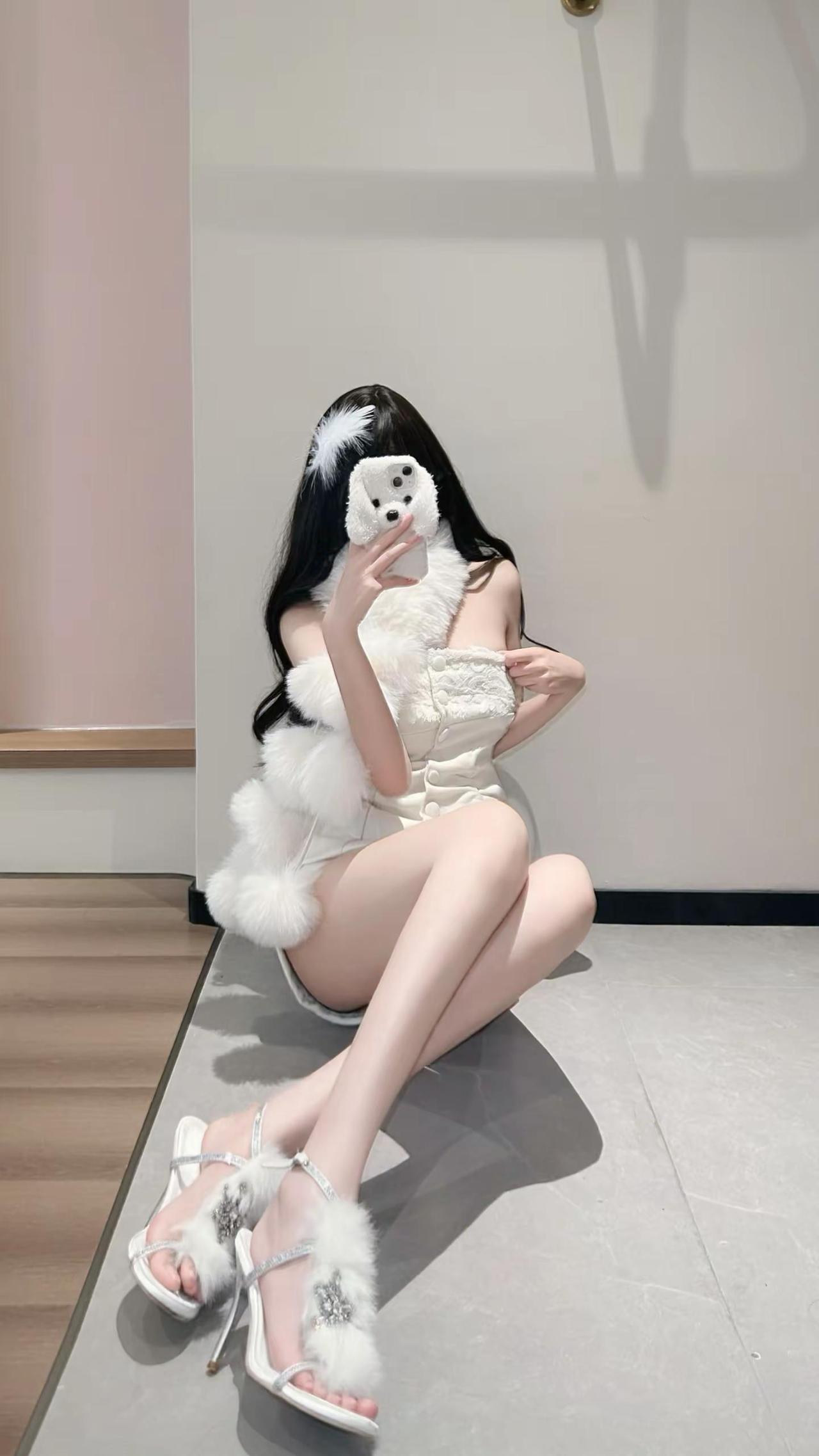 不知道 我的身材很曼妙