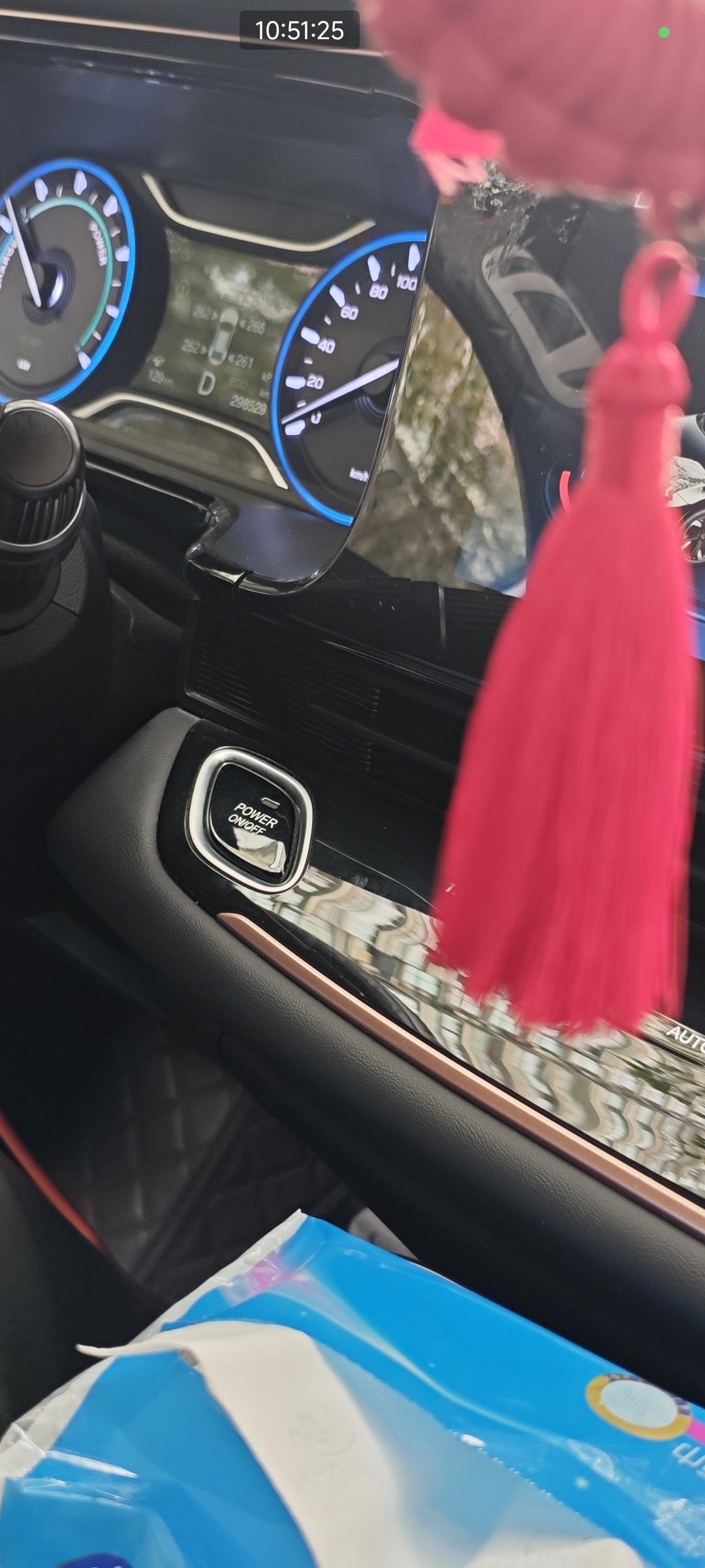 跑一公里赚1.4元

打了一辆网约车，师傅说平台扣除相关费用后他一公里给他1.4