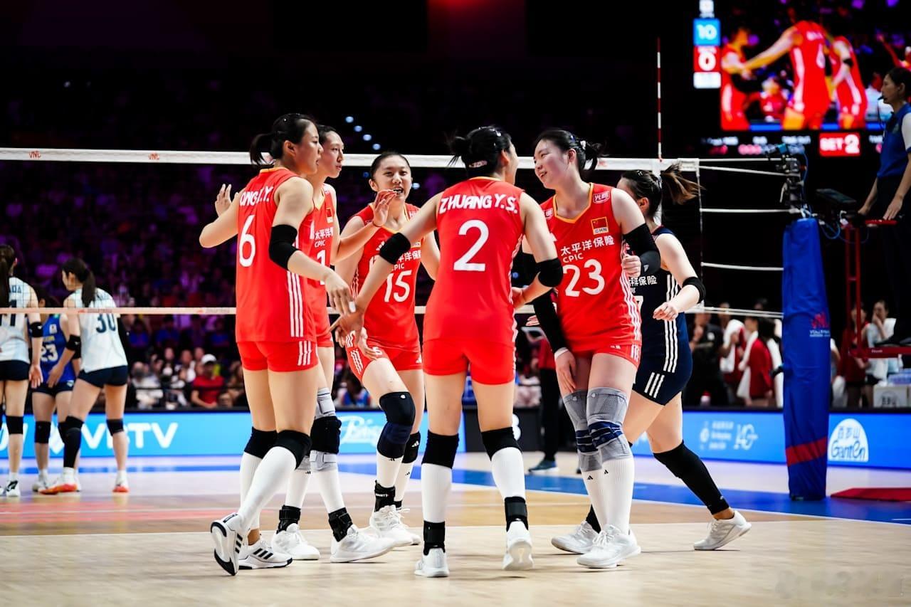 2025世界女排联赛中国女排vs日本女排中国队2-1（25-15/25-12/1