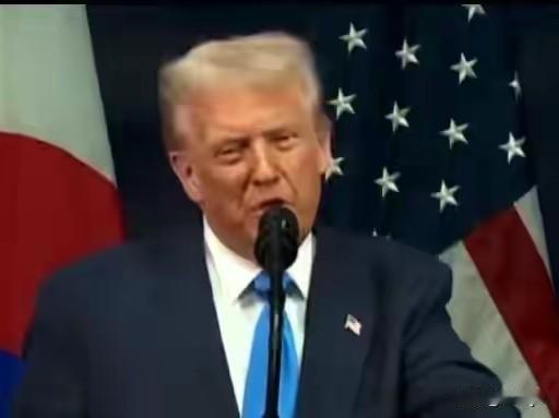 10月29日，特朗普在韩国提及俄乌冲突时称，他以为凭自己和普京的关系能轻松解决。