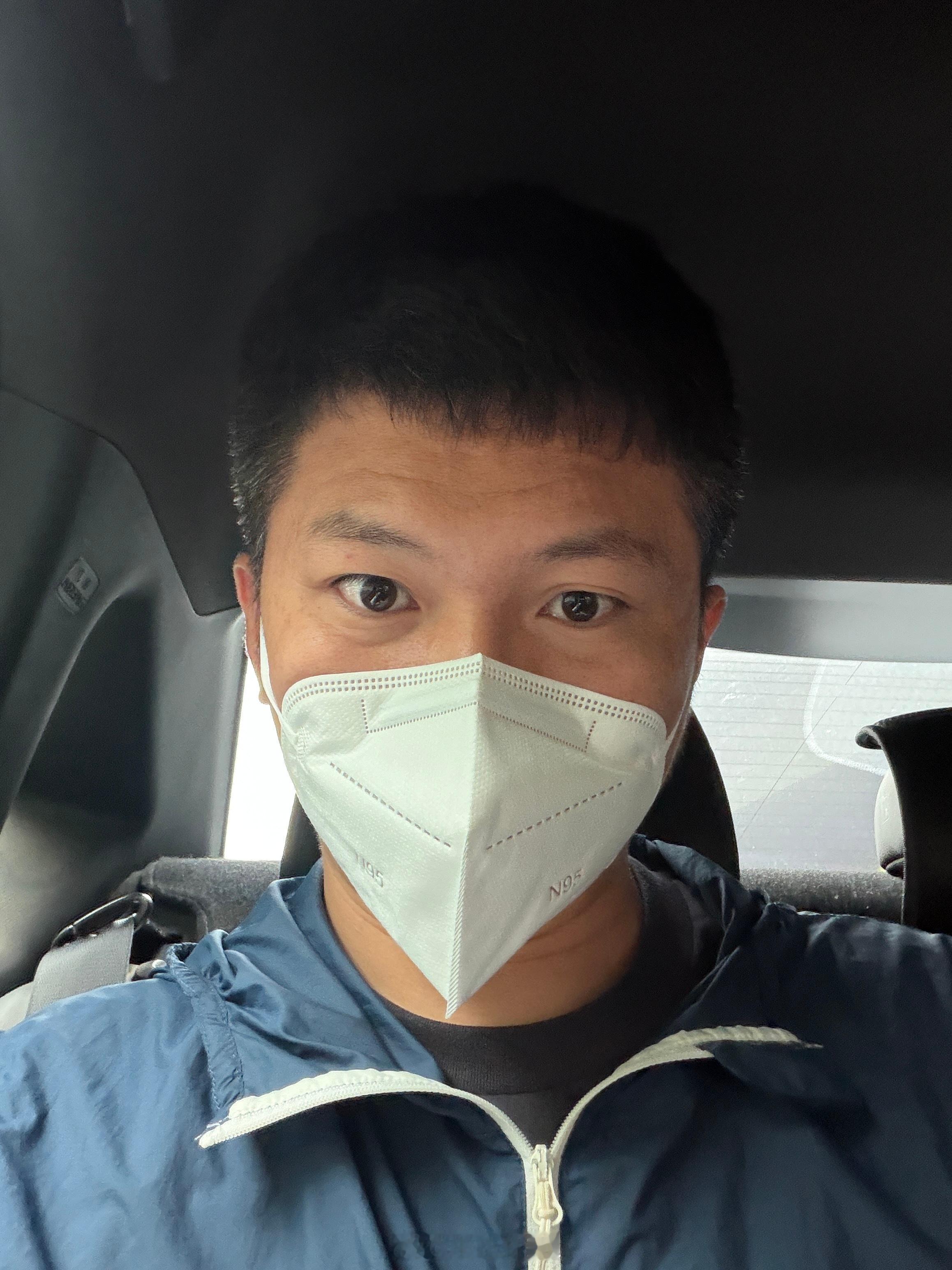 最近两次感冒非常厉害，恢复了很久，所以打车，火车，飞机都戴口罩吧