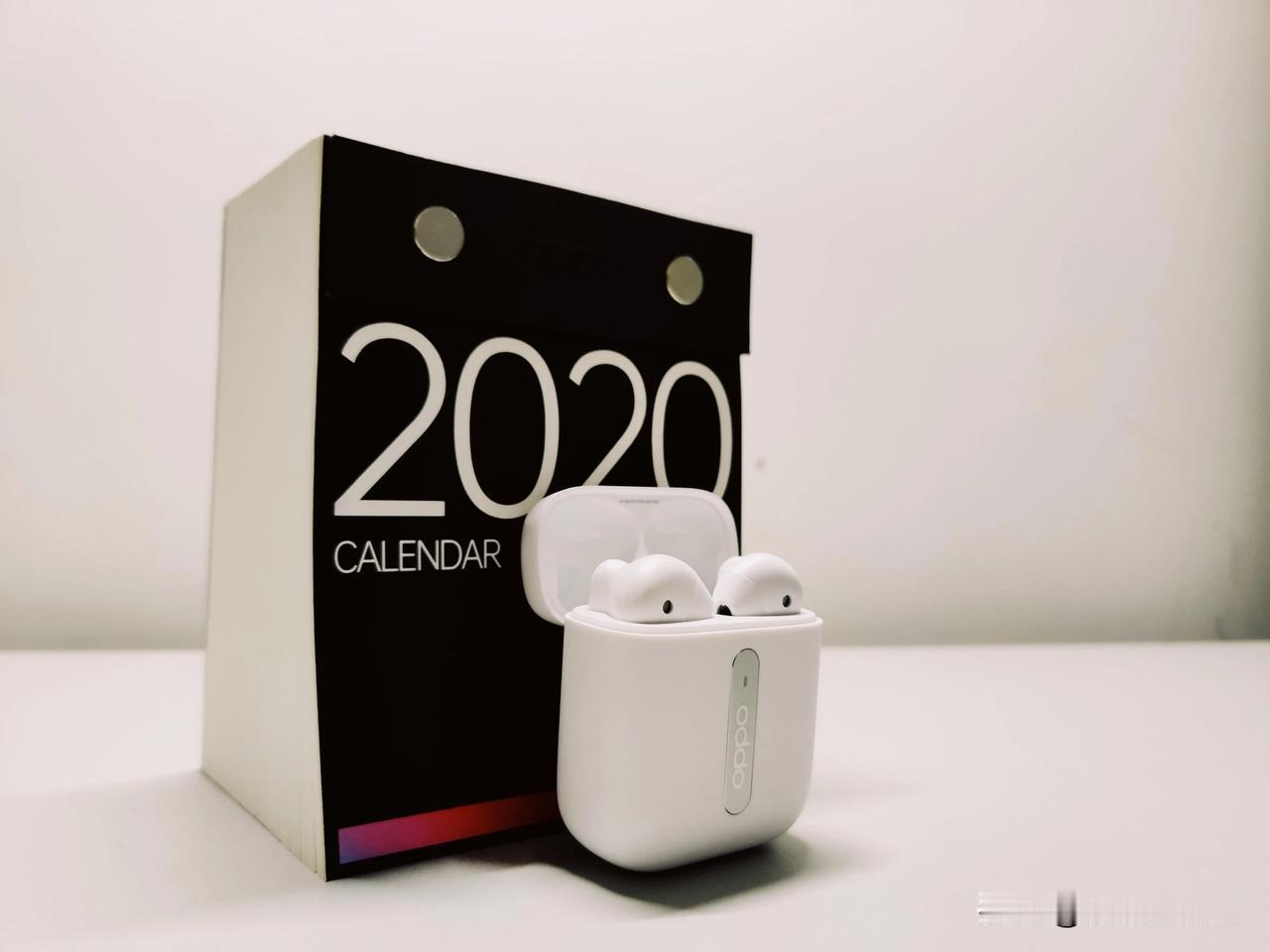 OPPO Enco Free真无线耳机真机图，你们会买嘛