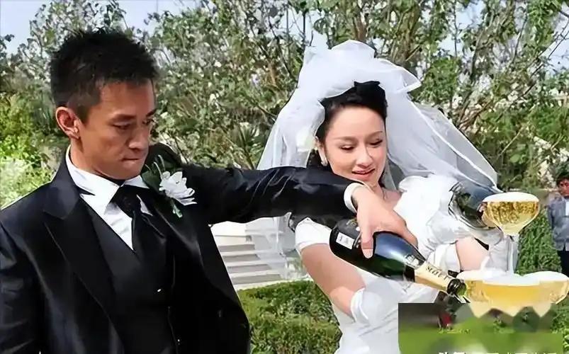 娱乐圈有很多体面分手的婚姻，也有很多撕破脸皮的纠葛，但王学兵和孙宁的这段三年婚姻