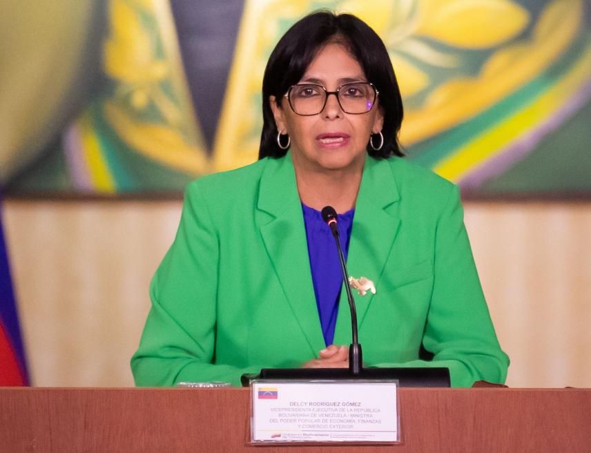 委内瑞拉代总统德尔西・罗德里格斯1月24日声称，马杜罗被捕后，美军立即告诉她，她