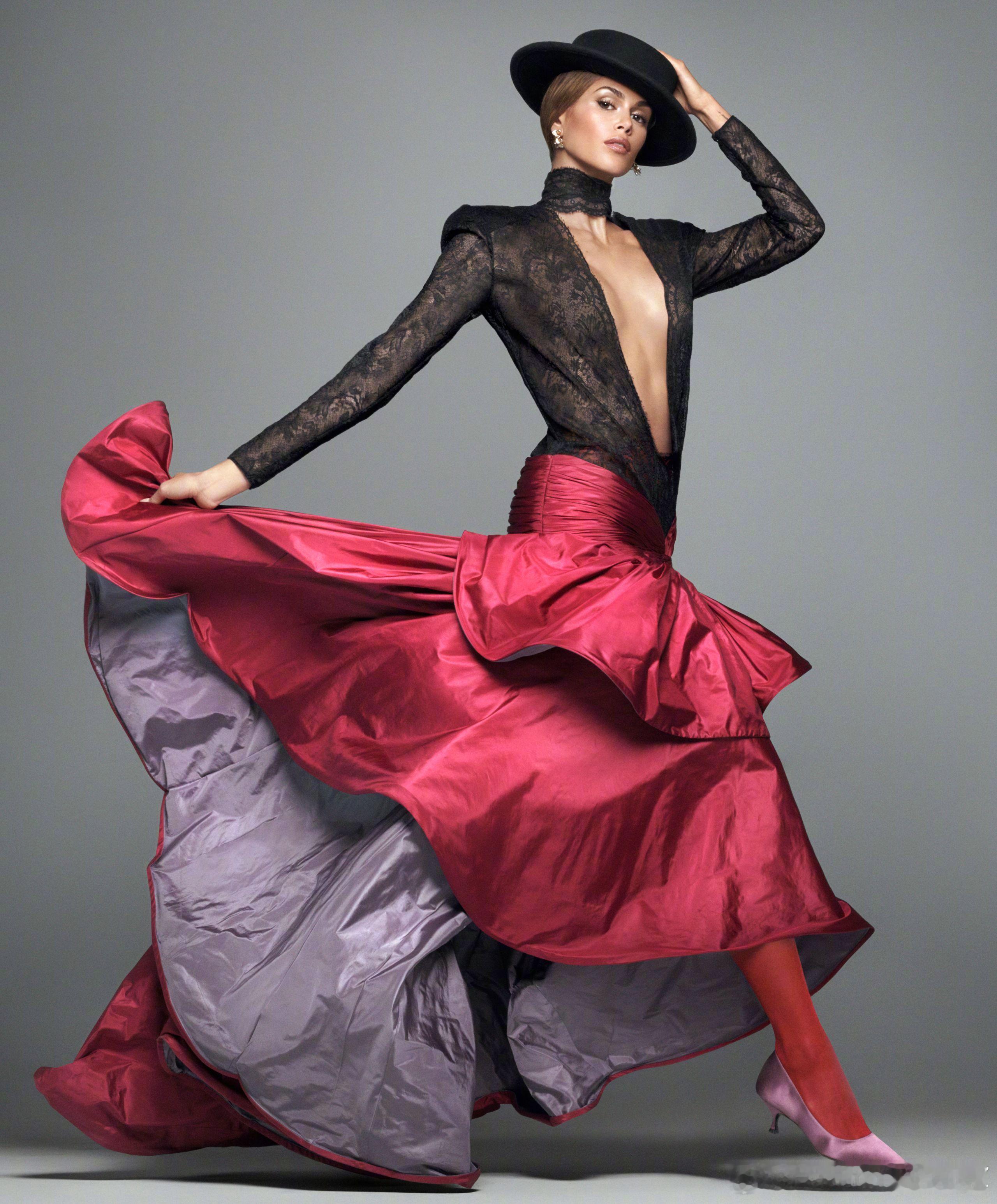 美国版 VOGUE 九月刊出炉！年度最重磅的这期，由 Kaia Gerber 携