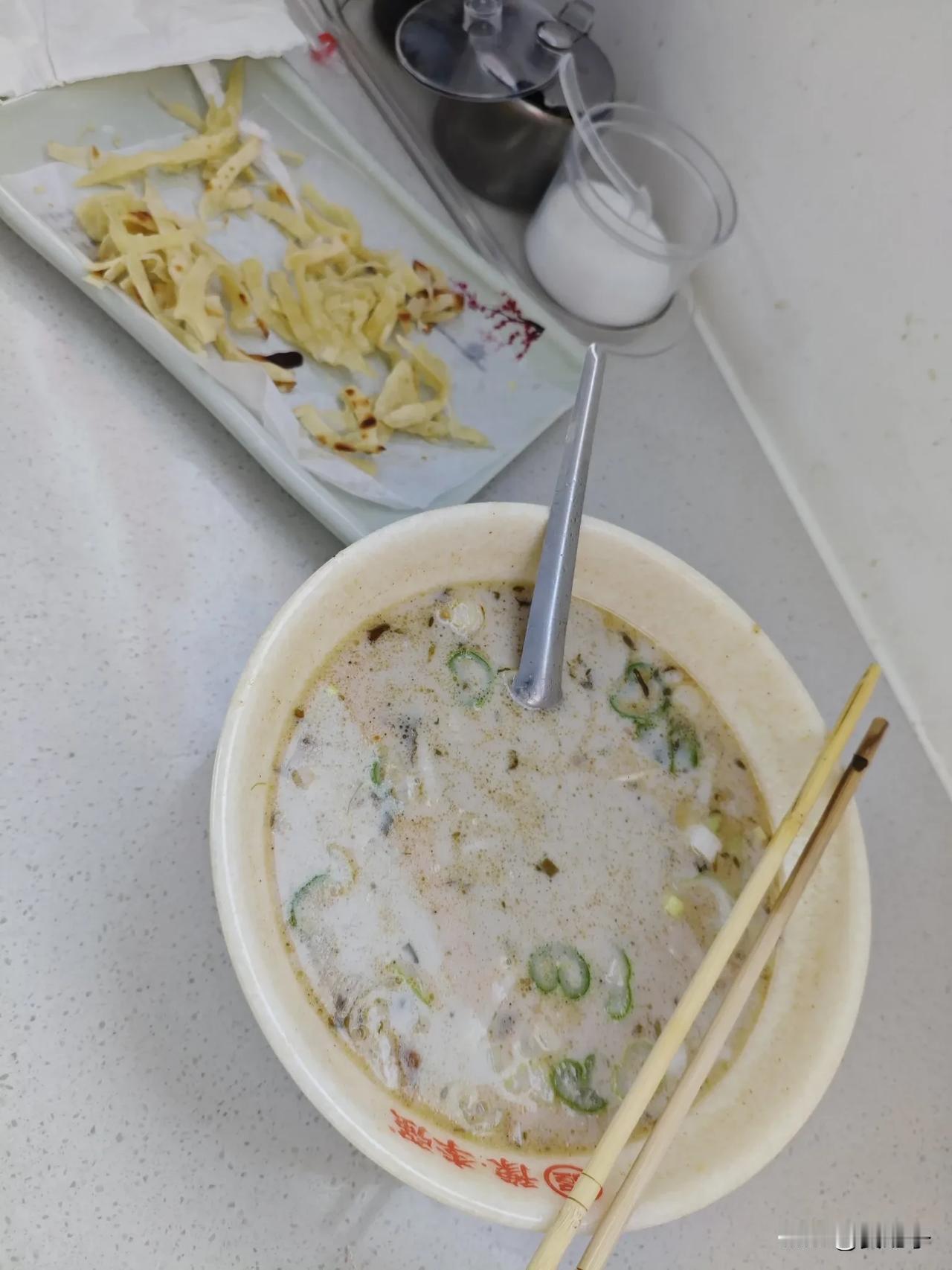 #秋日生活打卡季#豆腐饼丝汤