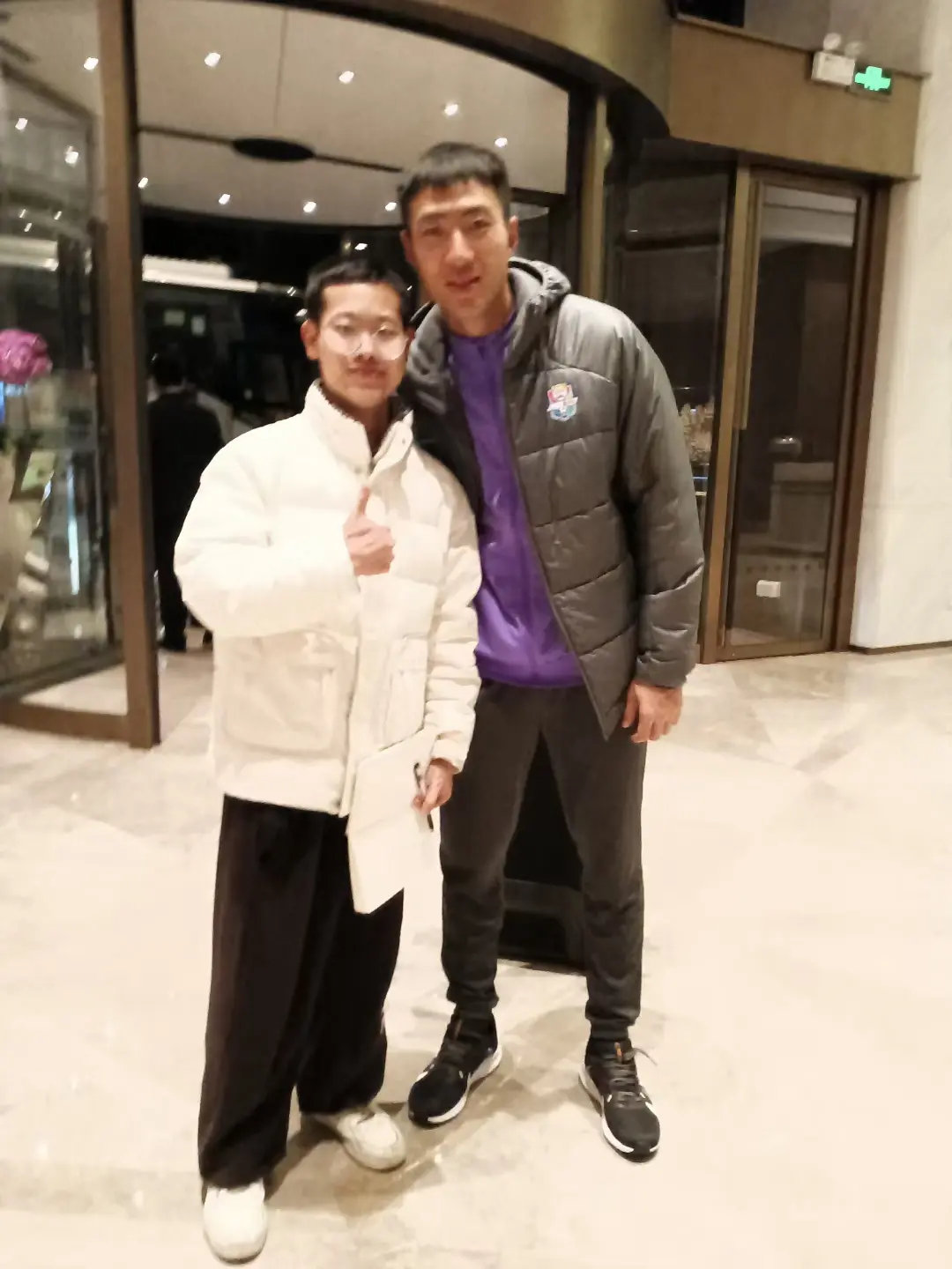 天津津门虎队的球员们和他们的主教练，共同书写着足球的传奇故事。 ​​​