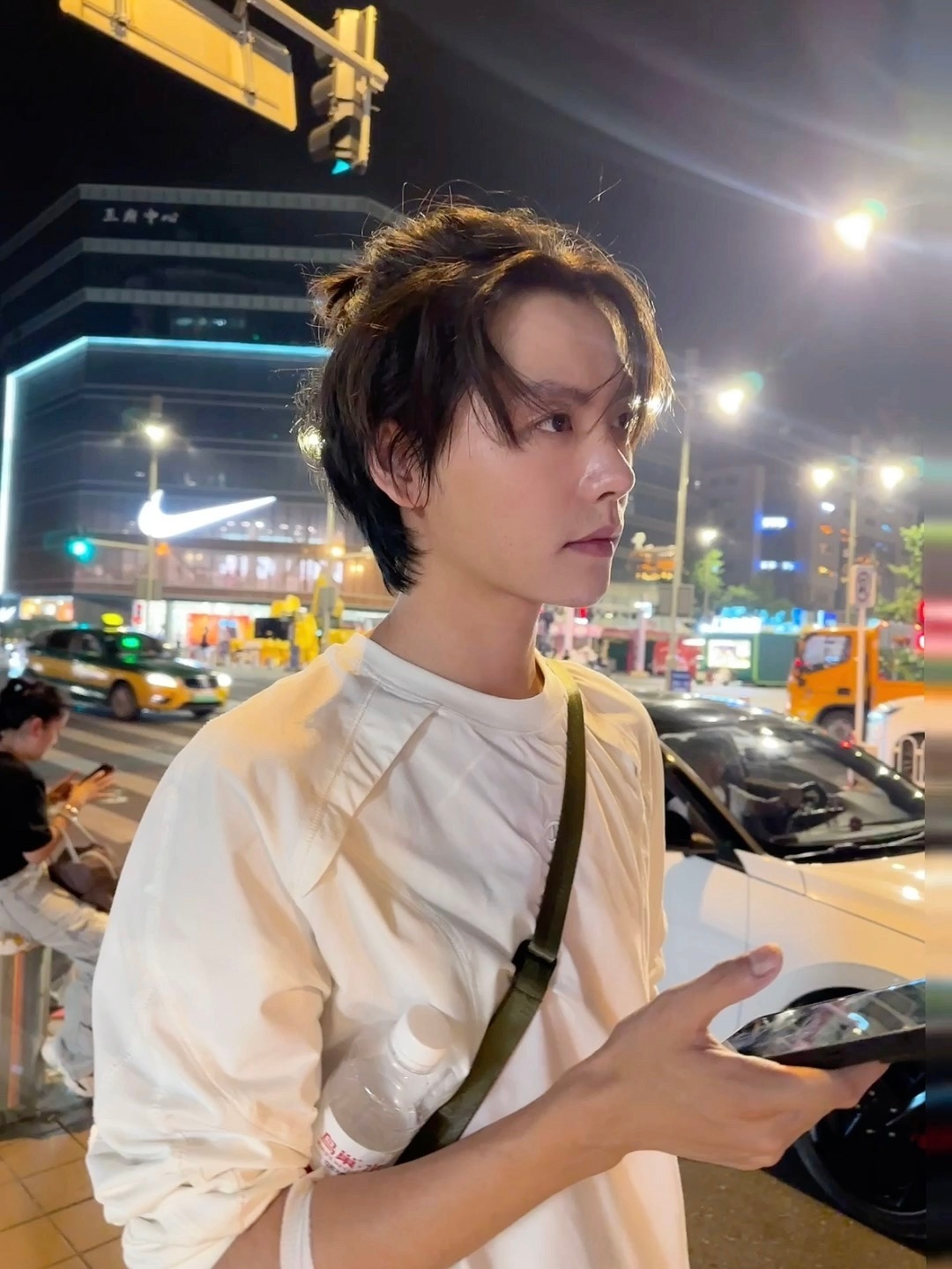 女友视角碎片🧩 ​​​ -肖宇梁谁老公？ -我老公！（晚上睡不着躲在被子里看文