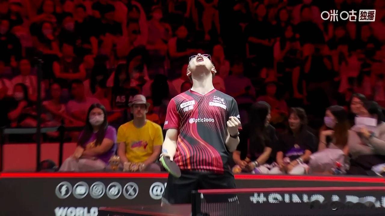 小布真猛！3-0横扫队友博雷特，强势闯进8强！
出手快、衔接快、节奏快，全程压着