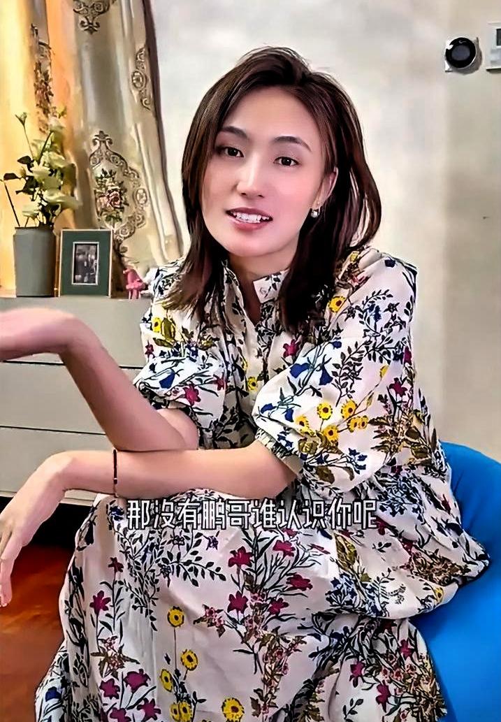 全网催李亚鹏和海哈金喜复婚，她回应了：没复婚，但更好了。

“我们都是夏夏的父母