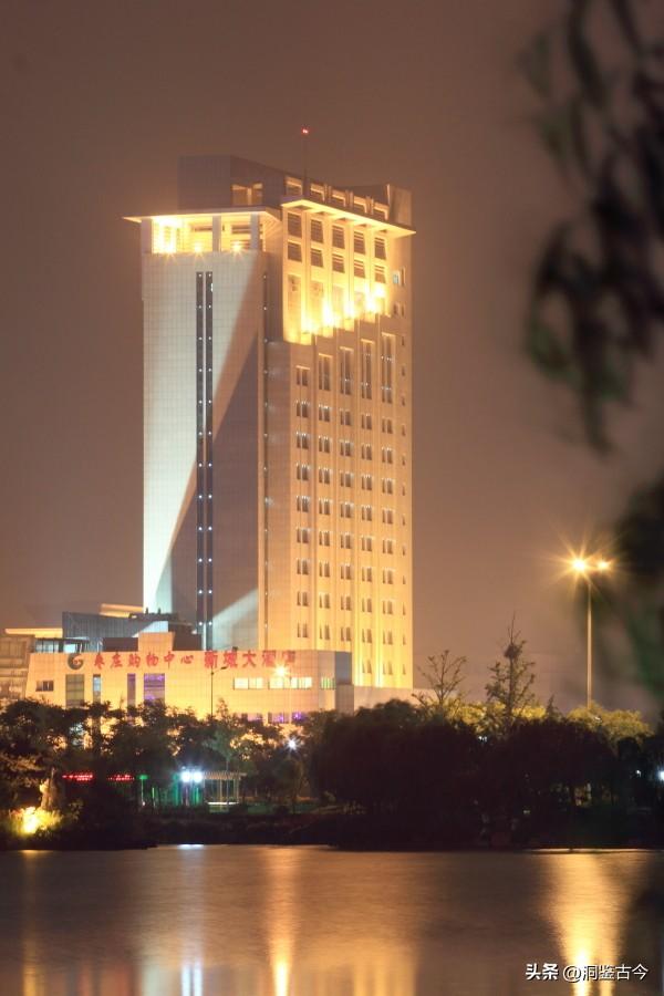 住建部发布的城市建设统计年鉴里，山东省的枣庄市、东营市、泰安市、威海市被列为中等