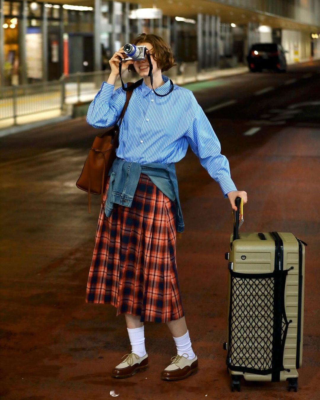 大学生松弛自在感穿搭，满满的文艺范儿～ ​​​