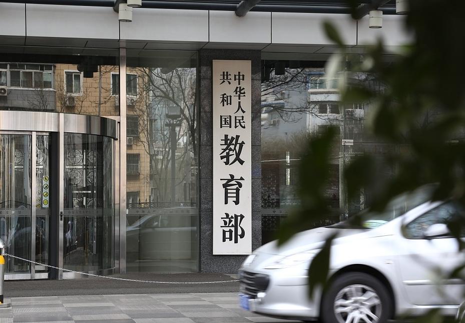 教育部表示：将有序扩大高中招生规模，解决群众普职分流焦虑问题
其实就现在的经济下