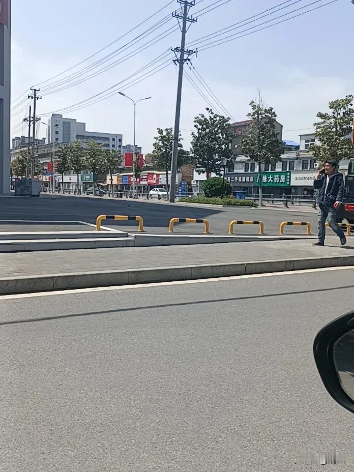 如果站台上也安装自动报警设置，逮到抽烟者重罚，在个人征信里给你记上不良记录，这样