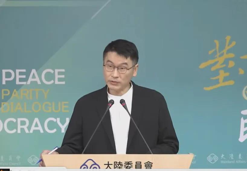 梁文杰今日在例行记者会上叫嚣，“两岸关系紧张责任在对岸，不是在台湾”，脸都不要了