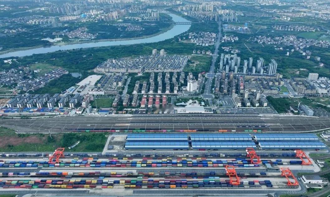 7月1日零时起，全国铁路三季度新图正式上线。上铁集团这次围绕"市场拓展、港口上量