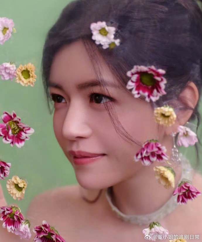 陈妍希陈妍希看得出她是花仙子陈妍希花仙子来着一整个被美到！陈妍希化身花仙子置身花